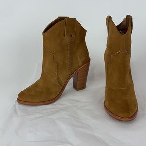 Joie boots